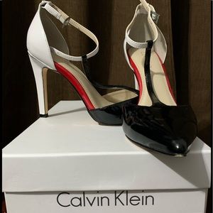 Calvin Klein Brandy Patent pump size 6.5 in box
